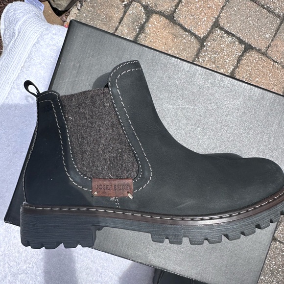 Josef Seibel Black Boots - Picture 2 of 14